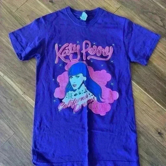 Katy Perry California Dream Tour Tee 2011 purple sz small - Picture 1 of 7